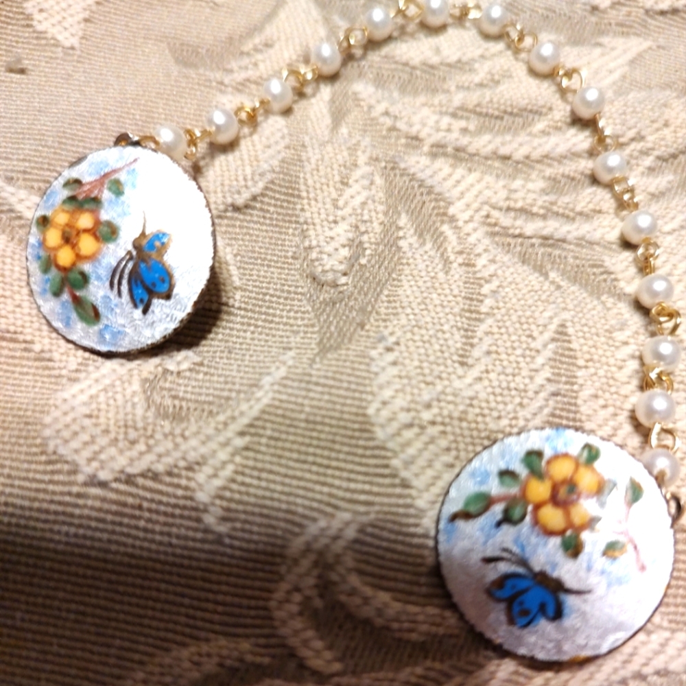 🌼🦋🪻Precious Vtg Dainty Hand Painted Floral Enameled Sweater Clip Chatelain - Picture 2 of 10